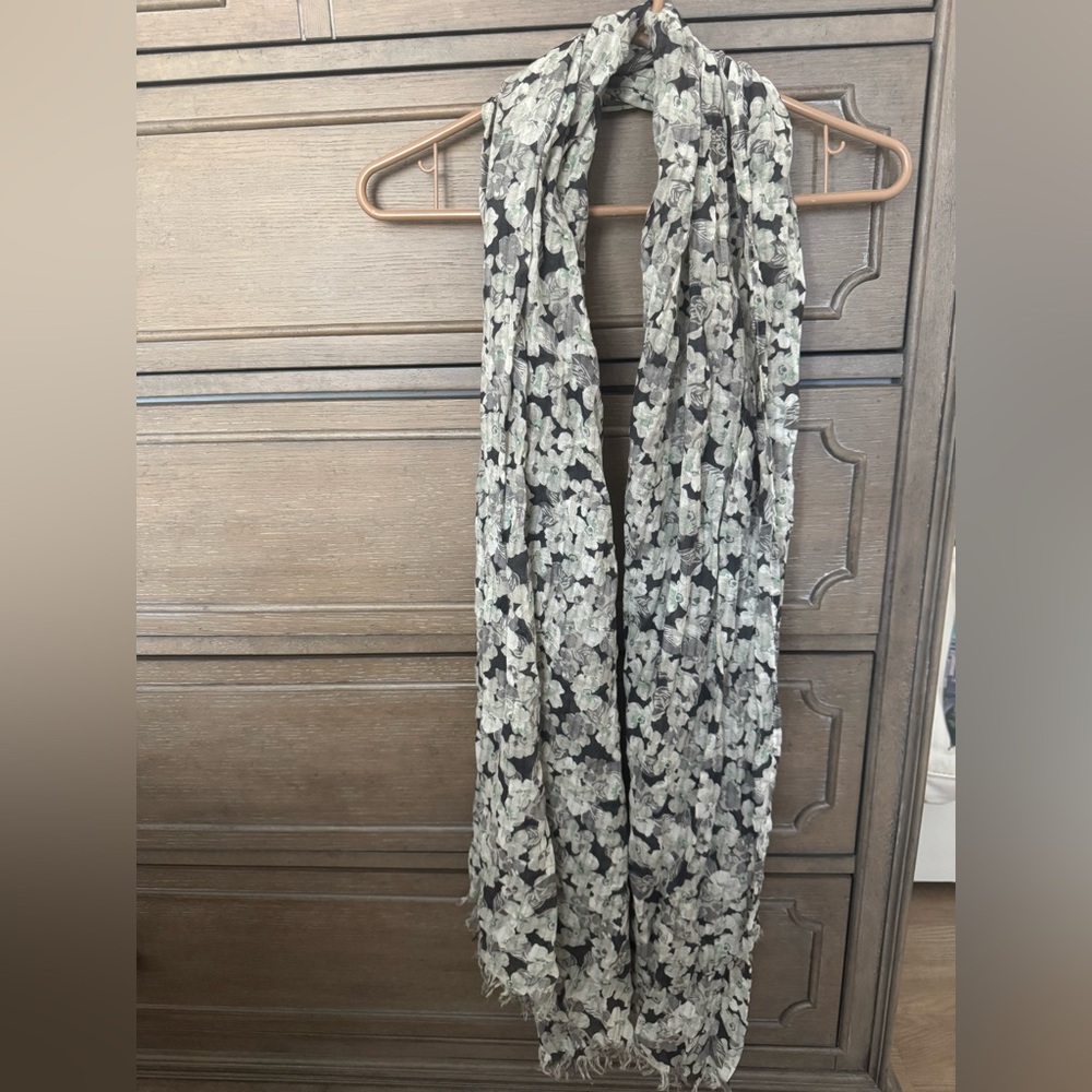 Floral Black and White Scarf